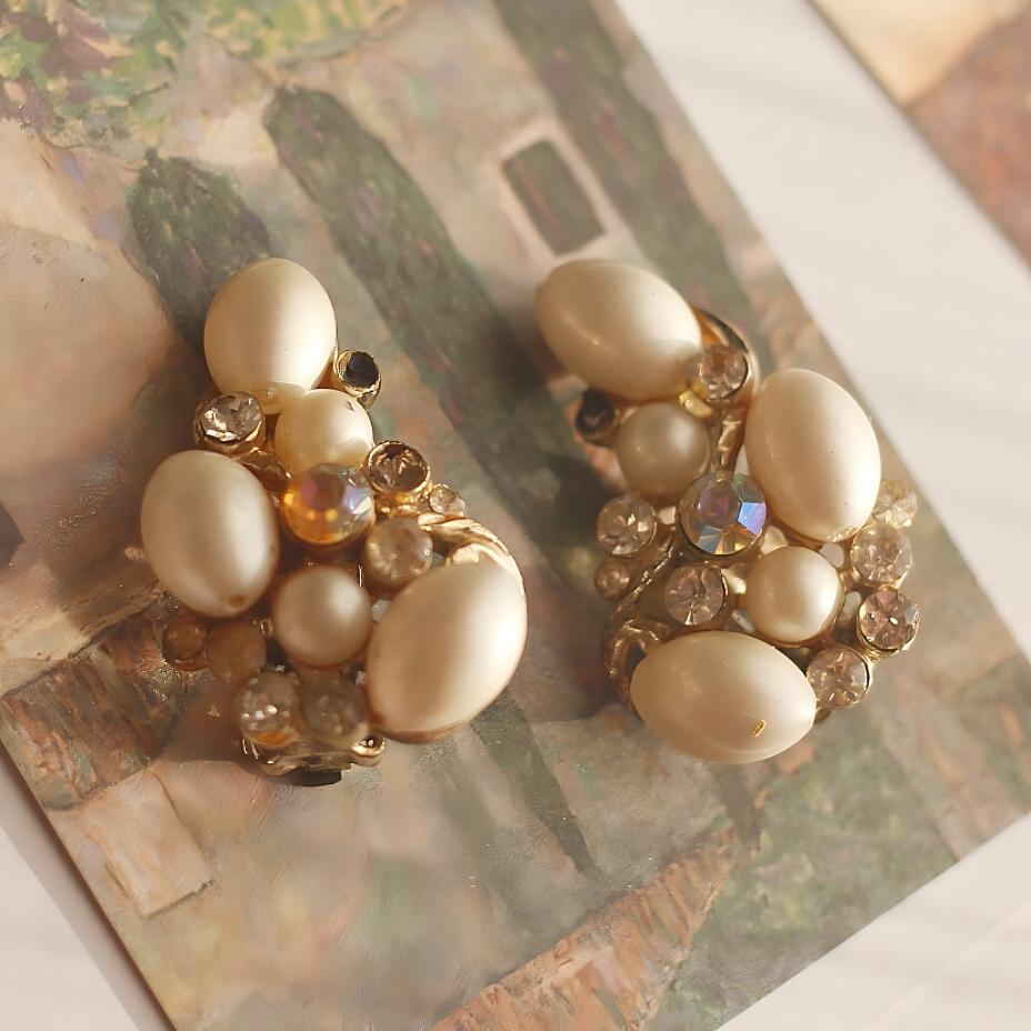 Vintage Pearl Cluster Earrings | 14K Gold Filled | Old Money Aesthetic Jewelry - Doraflora