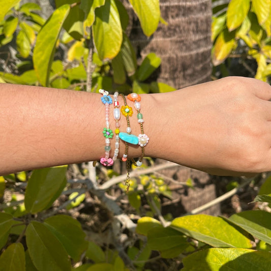 "Florida Summer" Dainty Pearl & Flower Beaded Bracelet | Vintage Seed Bead Dopamine Layering Jewelry