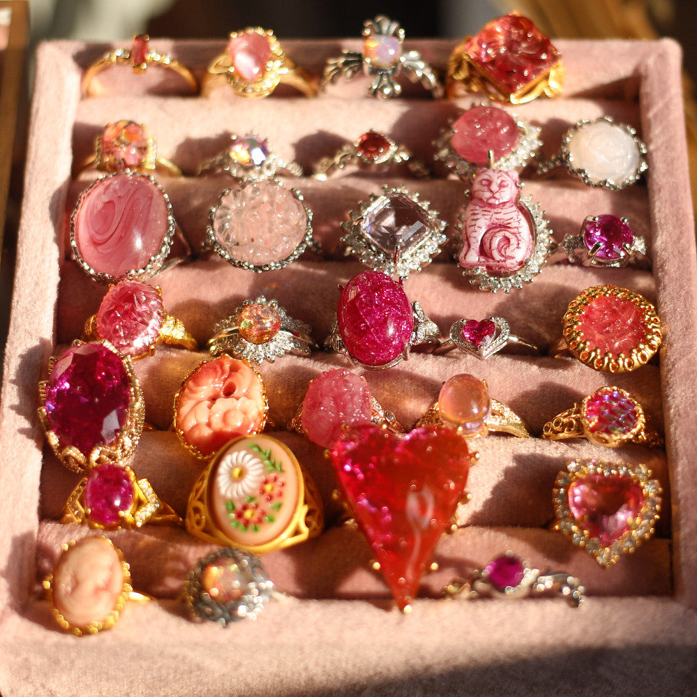 Vintage Crackled Glass Heart Ring – Bold Ruby Red Adjustable Band