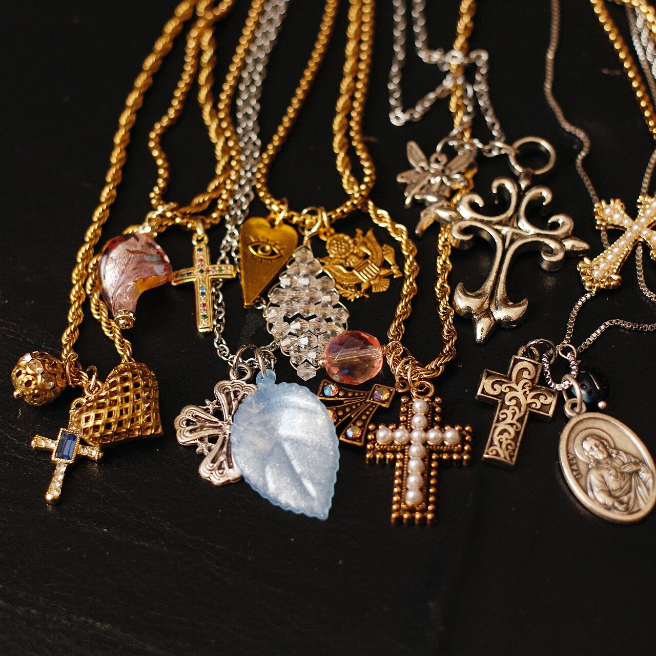 Titanium Steel Filigree Cross & Four - Leaf Clover Necklace | Vintage Lucky Jewelry - Doraflora