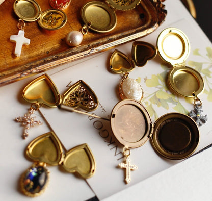 Vintage Eiffel Tower Filigree Brooch | Aurora Crystal Parisian Jewelry - Doraflora