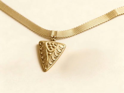 Vintage Filigree Triangle Pendant Gold Mesh Choker Necklace | Old Money Aesthetic - Doraflora