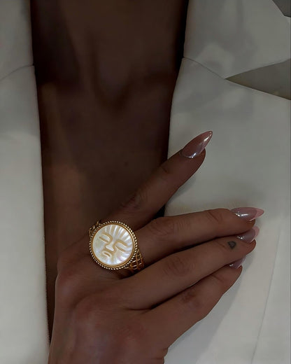 Vintage Moon Face Ring | 14K Gold Filled | Mother of Pearl Old Money Jewelry - Doraflora